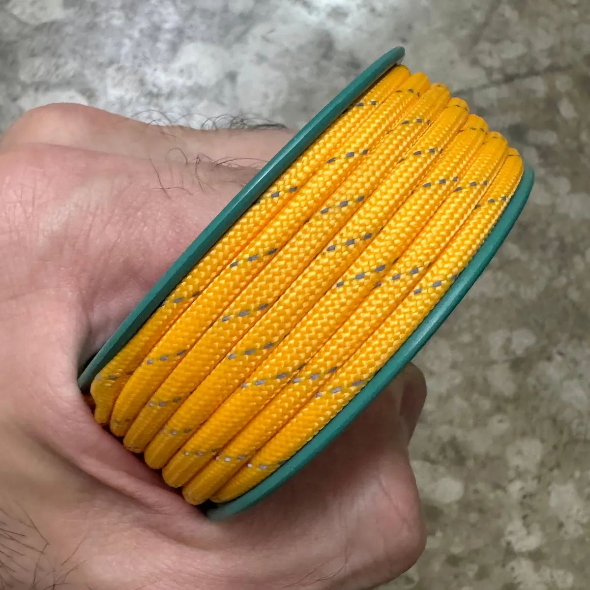 550 PARACORD MINI SPOOL - GOLDEN ROD REFLECTIVE