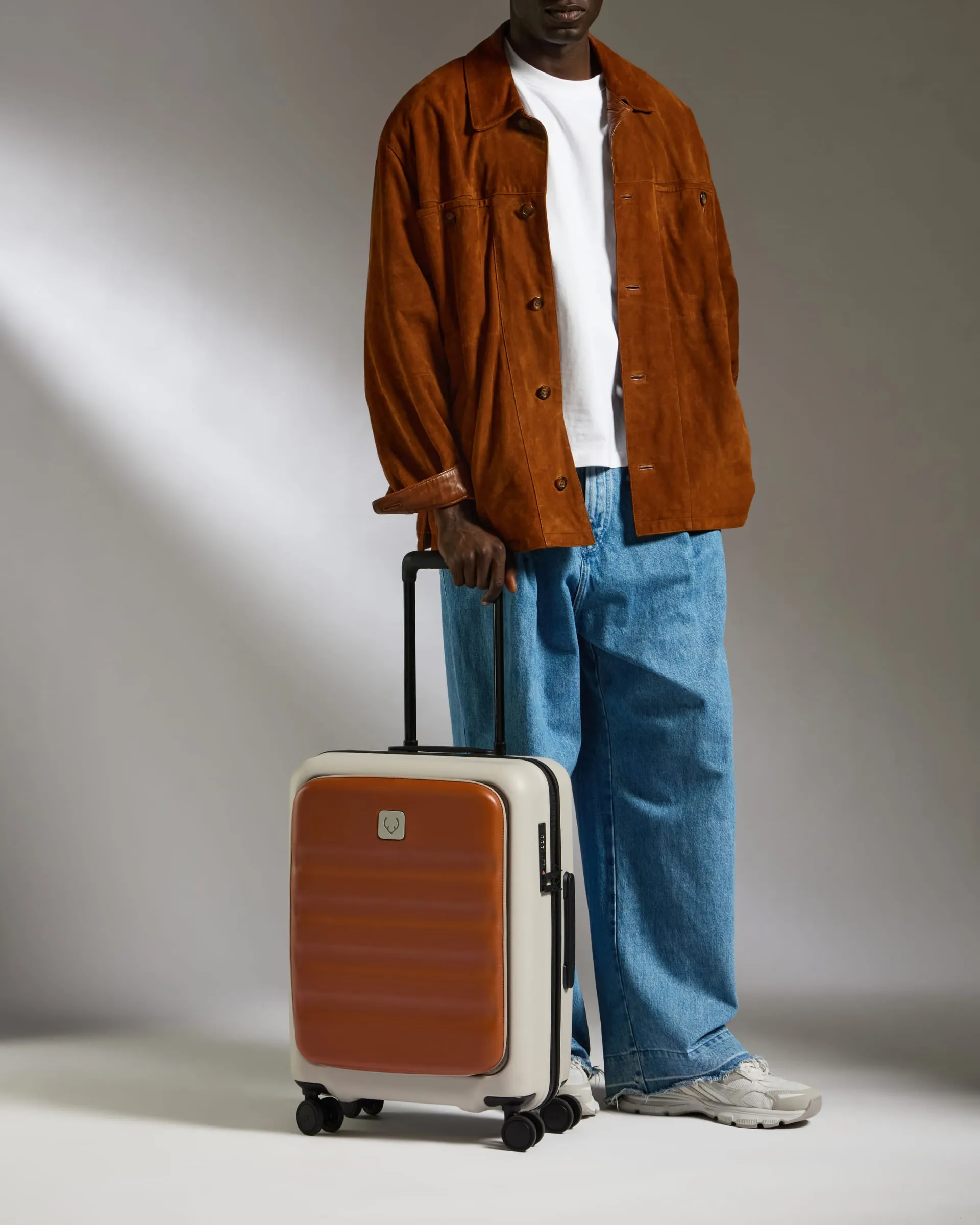 Cabin with Pocket Suitcase in Tan Leather - 1914 Collection