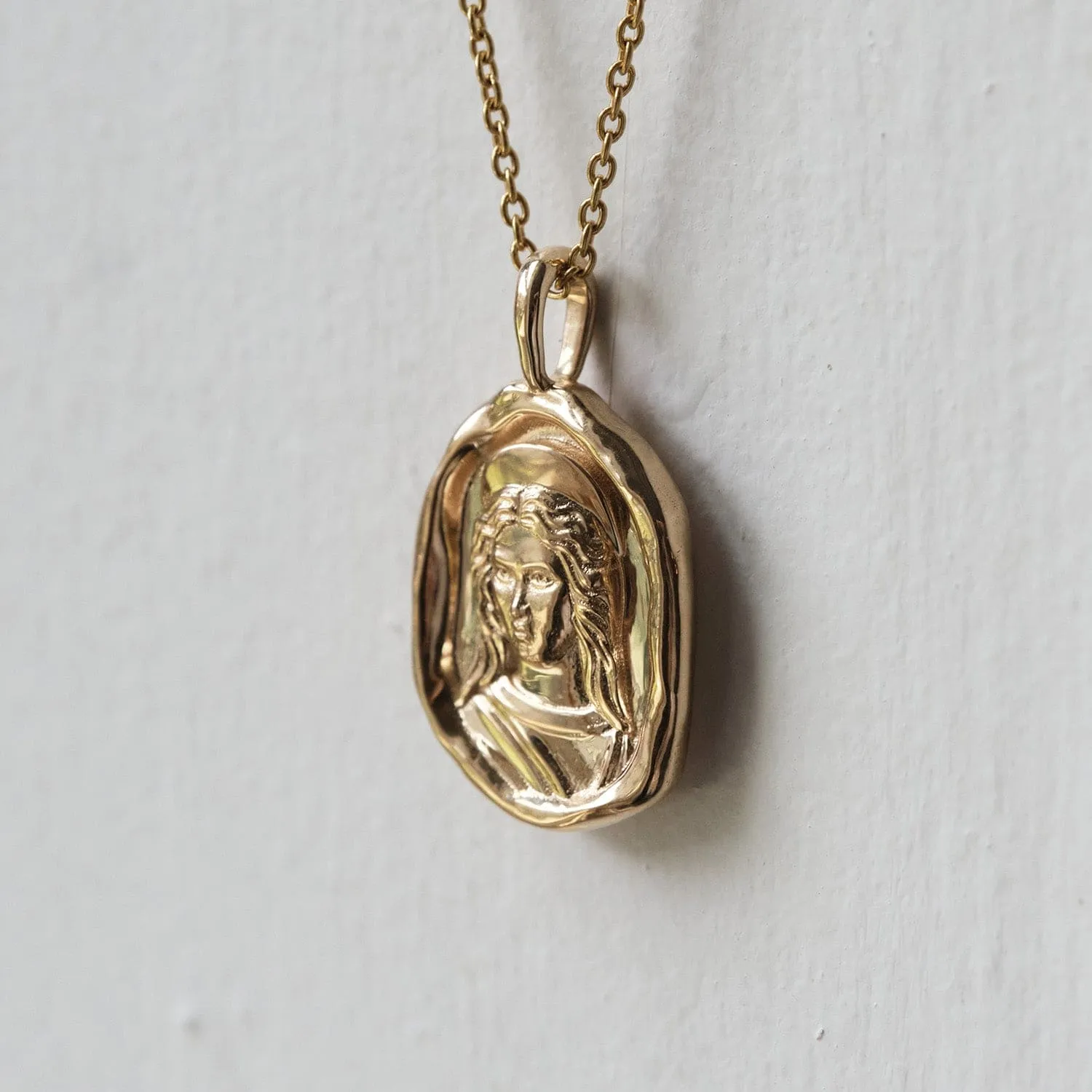 Clytemnestra Molten Gold Pendant