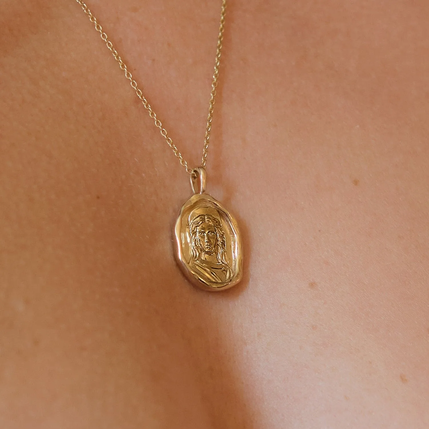 Clytemnestra Molten Gold Pendant