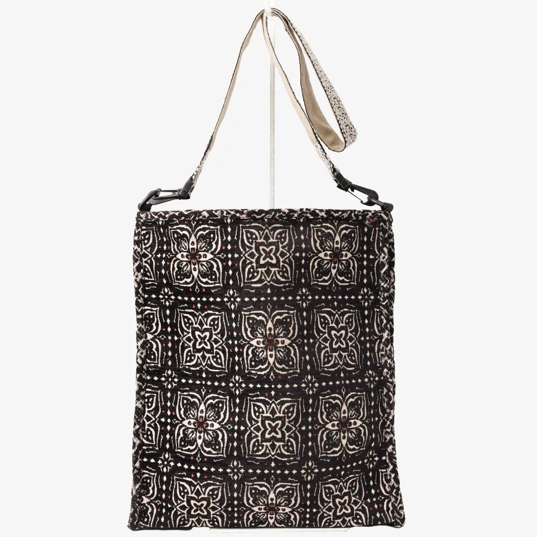 John’s Jacquard Shoulder Bag　Black combo