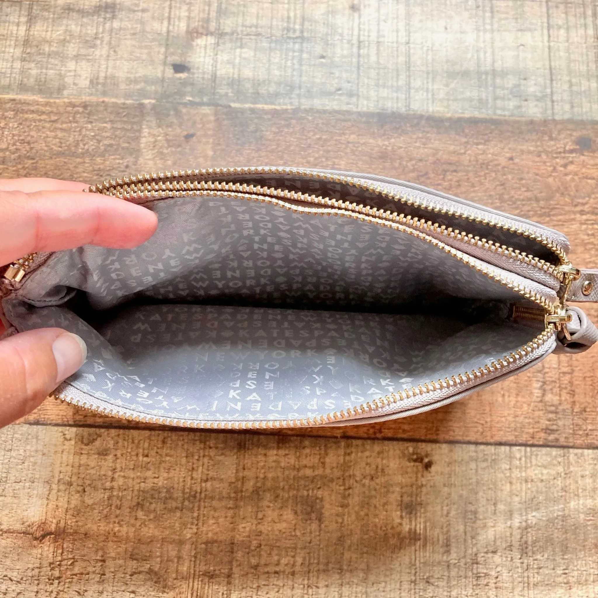 Kate Spade Tan Double Zippered Compartments Wristlet (GREAT CONDITION)