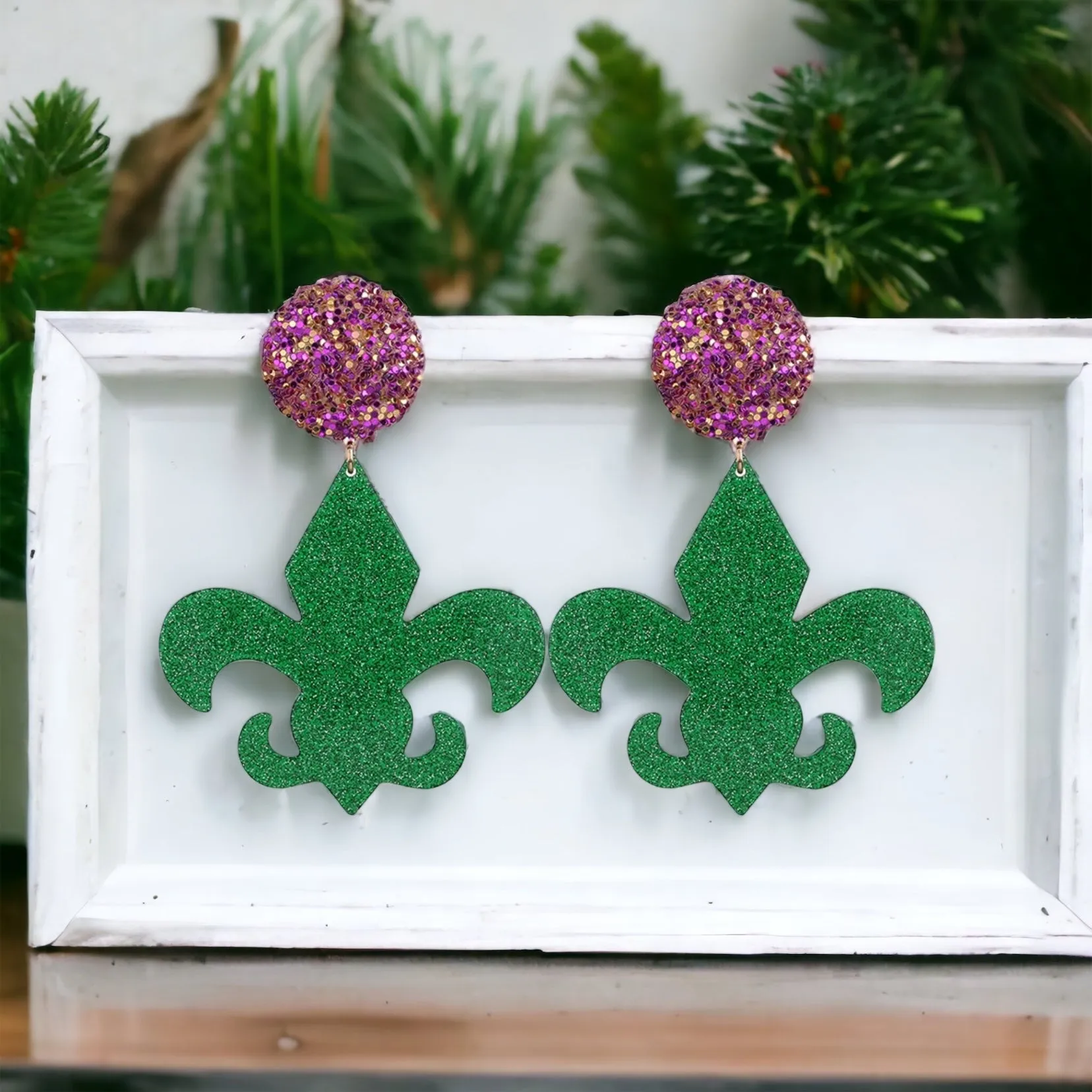 Mardi Gras Earrings - New Orleans Jewelry, Mardi Gras Jewelry, Fleur de lis Earrings, Purple Green Gold, Glitter Earrings, Beaded Earrings