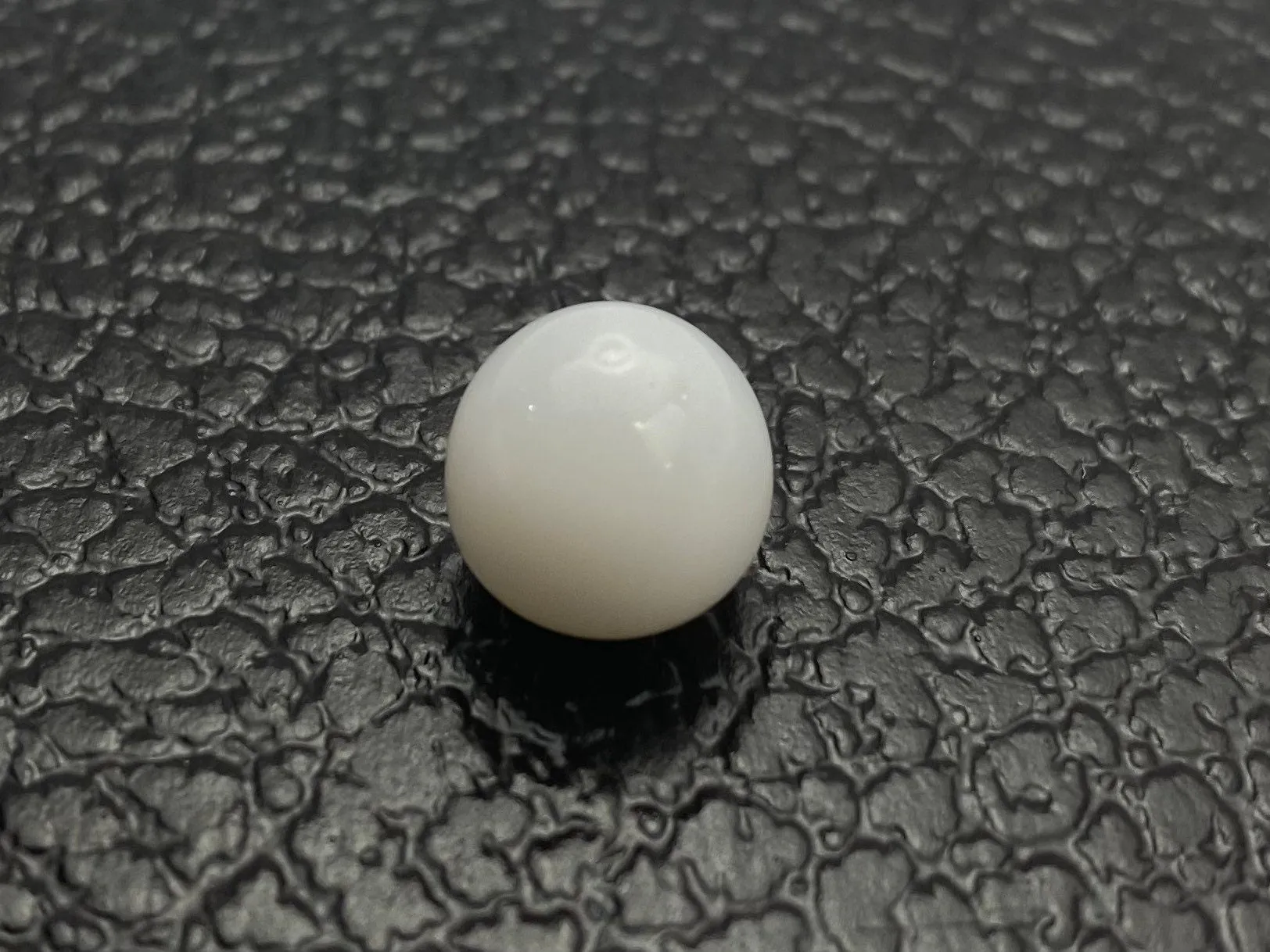 No.02 100% Natural Tridacna Pearl white Clam Pearl, 7.220 carat, 9.82mm x 9.31mm