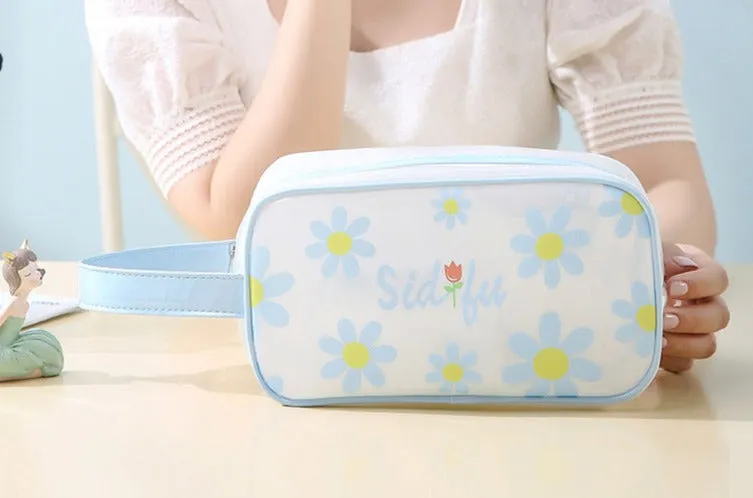 PVC waterproof toiletry bag, large capacity, high-end, ins style, good looks, cute portable storage bag