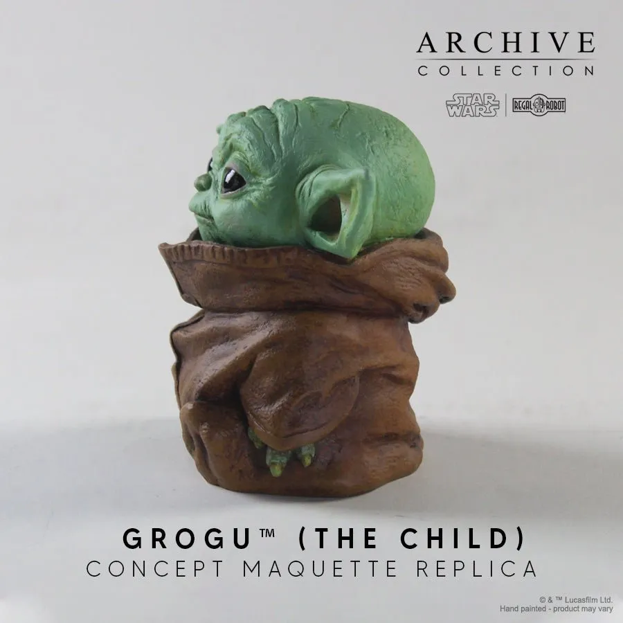 Regal Robot Star Wars The Mandalorian Grogu (The Child) Concept Maquette Dual Signature Edition