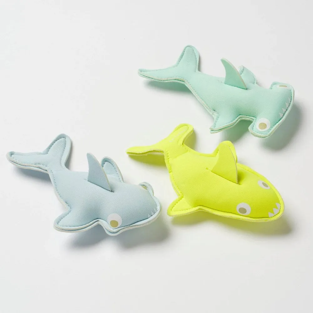 Sunnylife: Dive Buddies Salty the Shark Aqua Neon Yellow