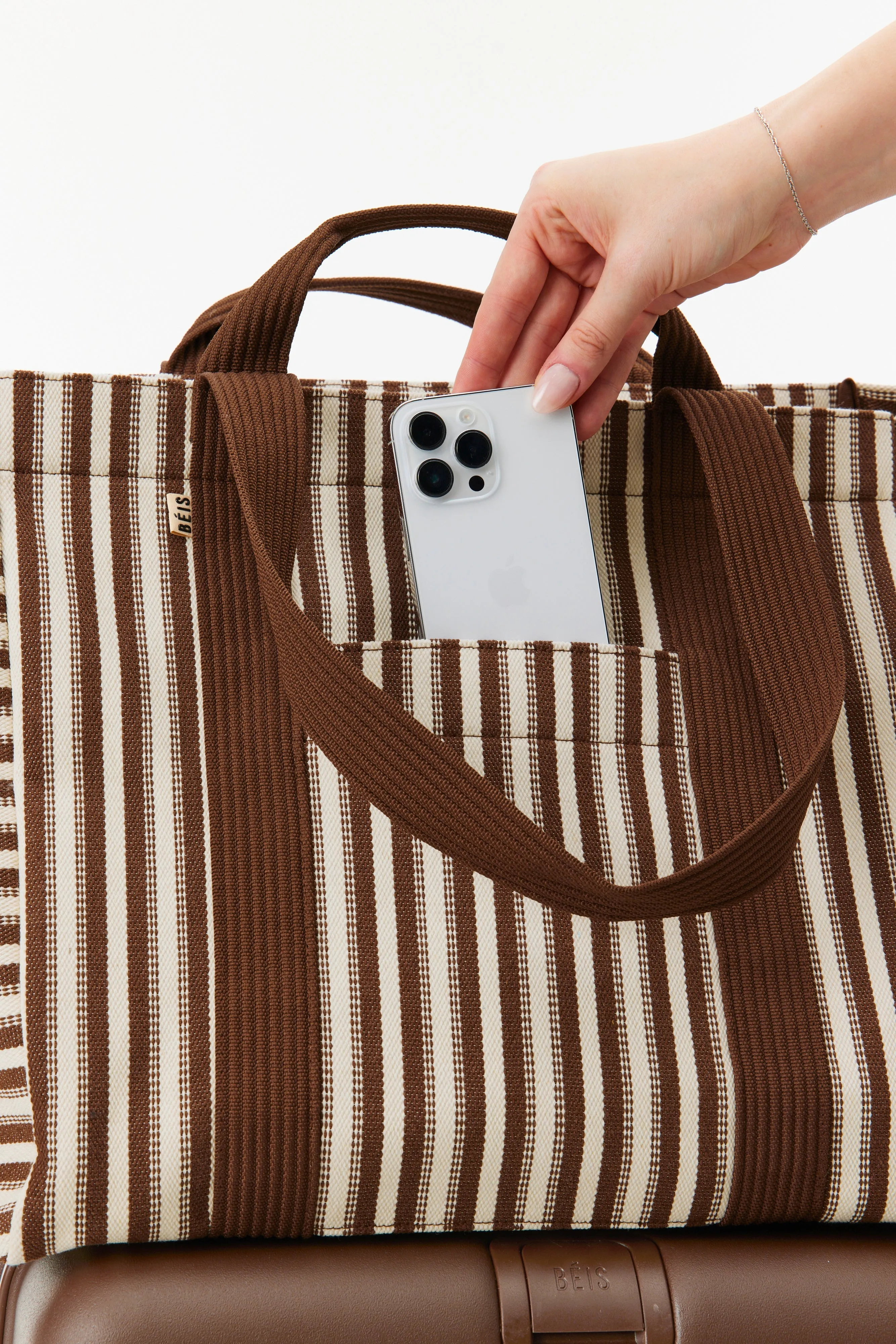 The Vacation Tote in Maple Stripe